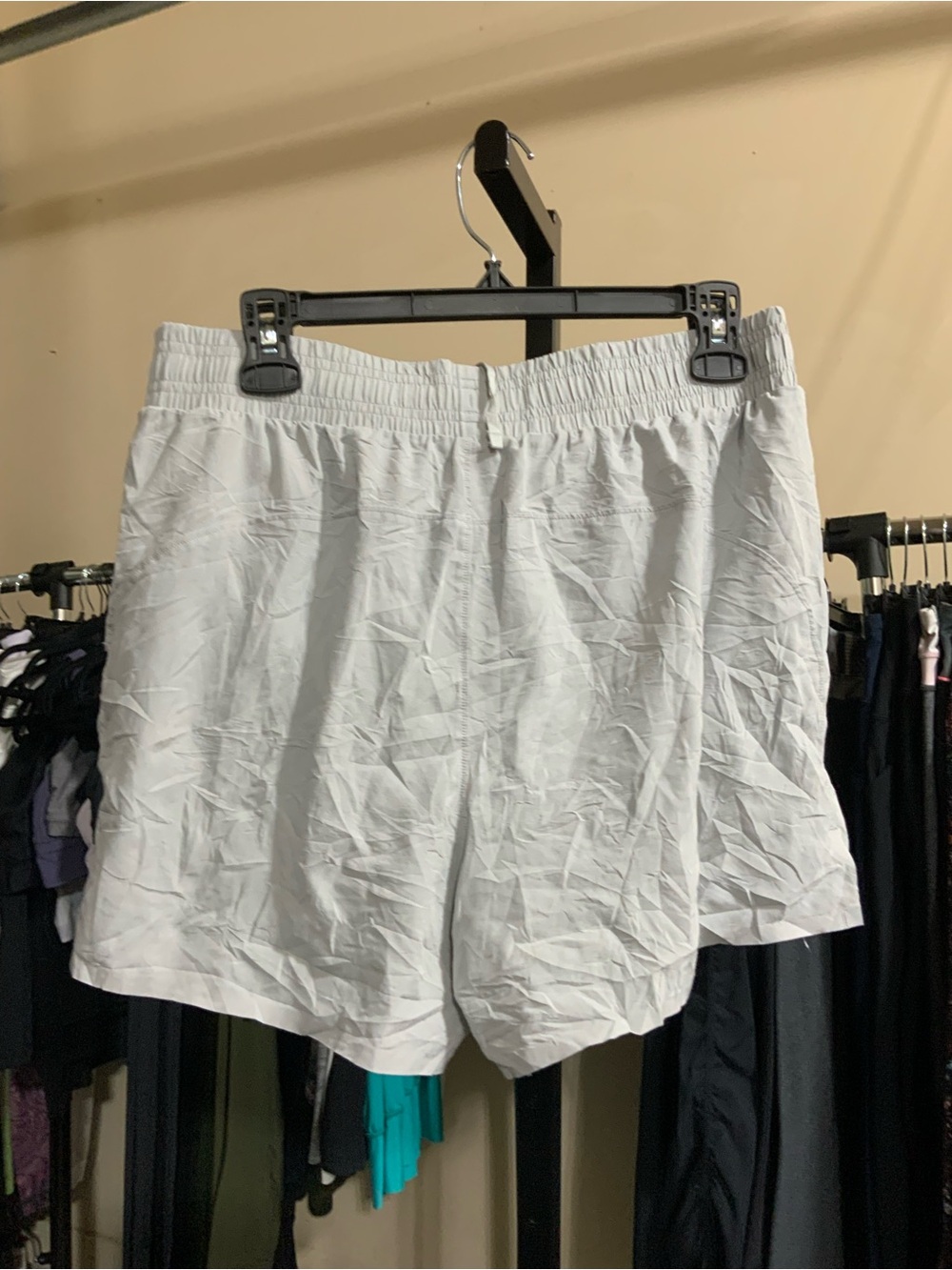 ALO Yoga Light Gray Women's Athletic Shorts - Picture 2 of 5